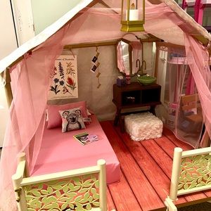 American Girl Kira’s Comfy Tent